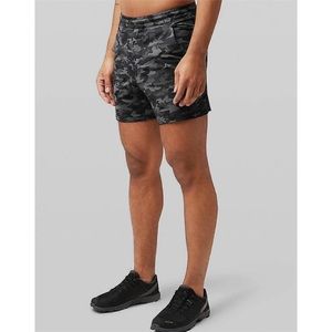 Men’s lulu pacebreaker short